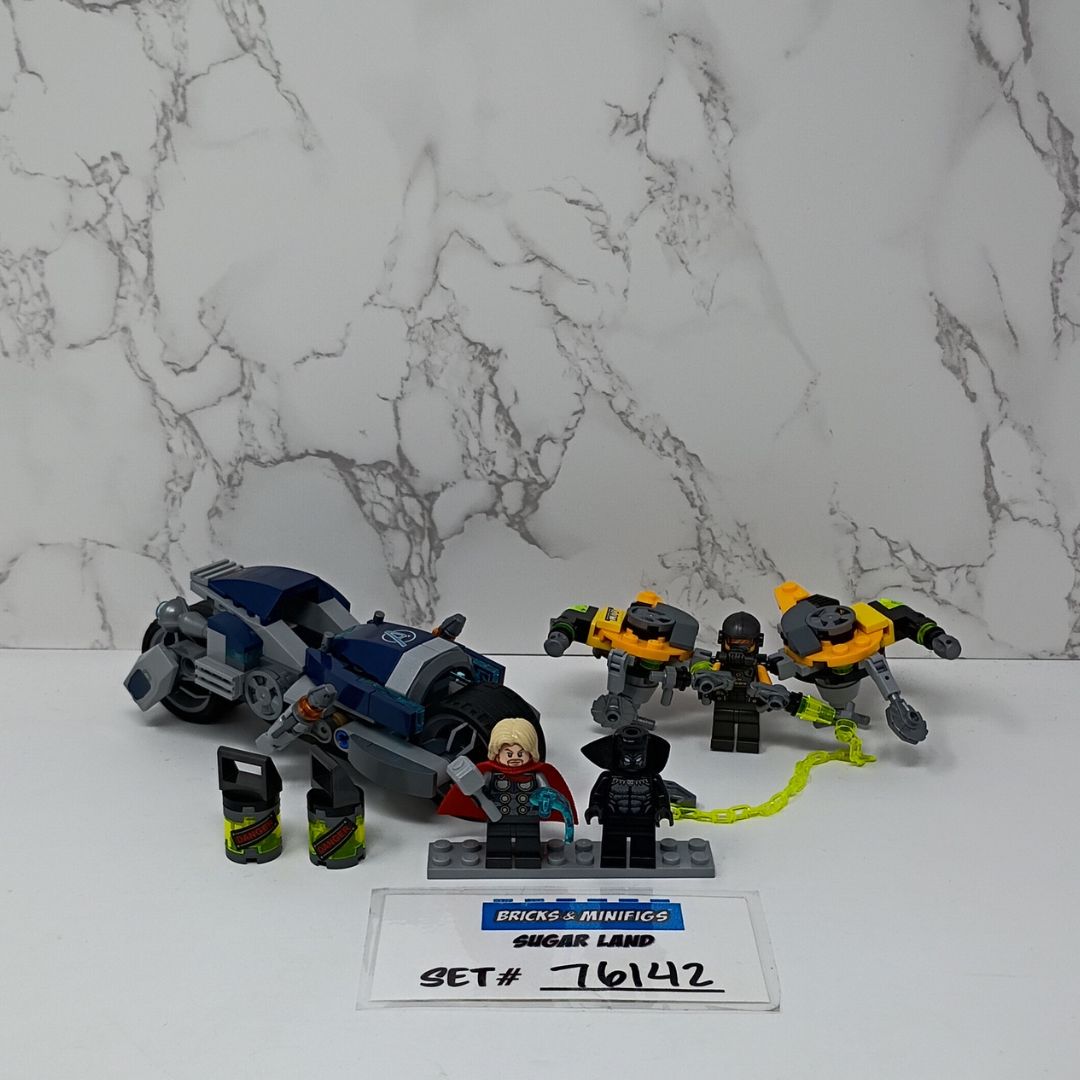 76142 - Avengers Speeder Bike Attack (U)