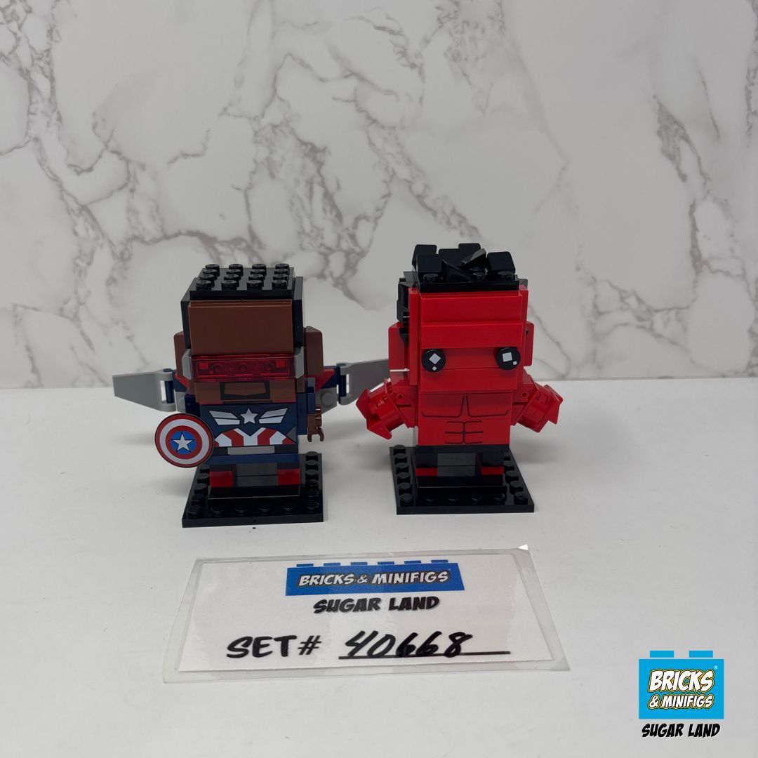 40668 - Captain America & Red Hulk Brickheadz (U)