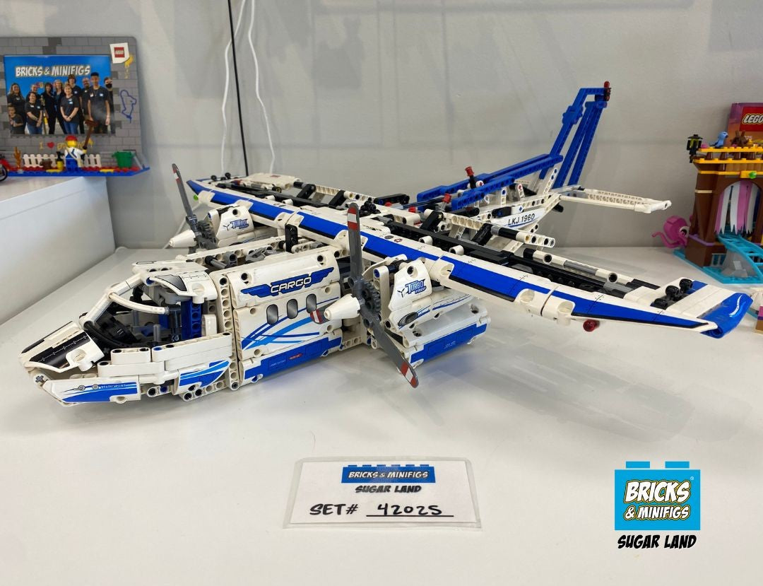 42025 - Cargo Plane (U)