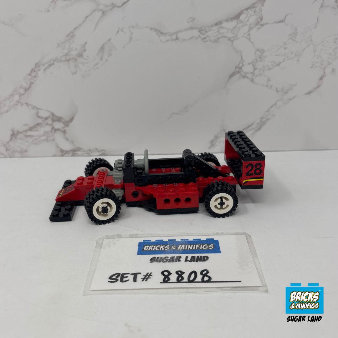 8808 - Formula One Racer (U)