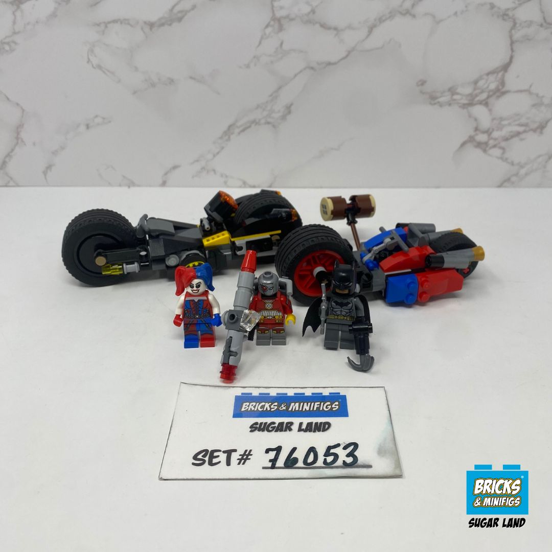 76053- Gotham City Cycle Chase (U)