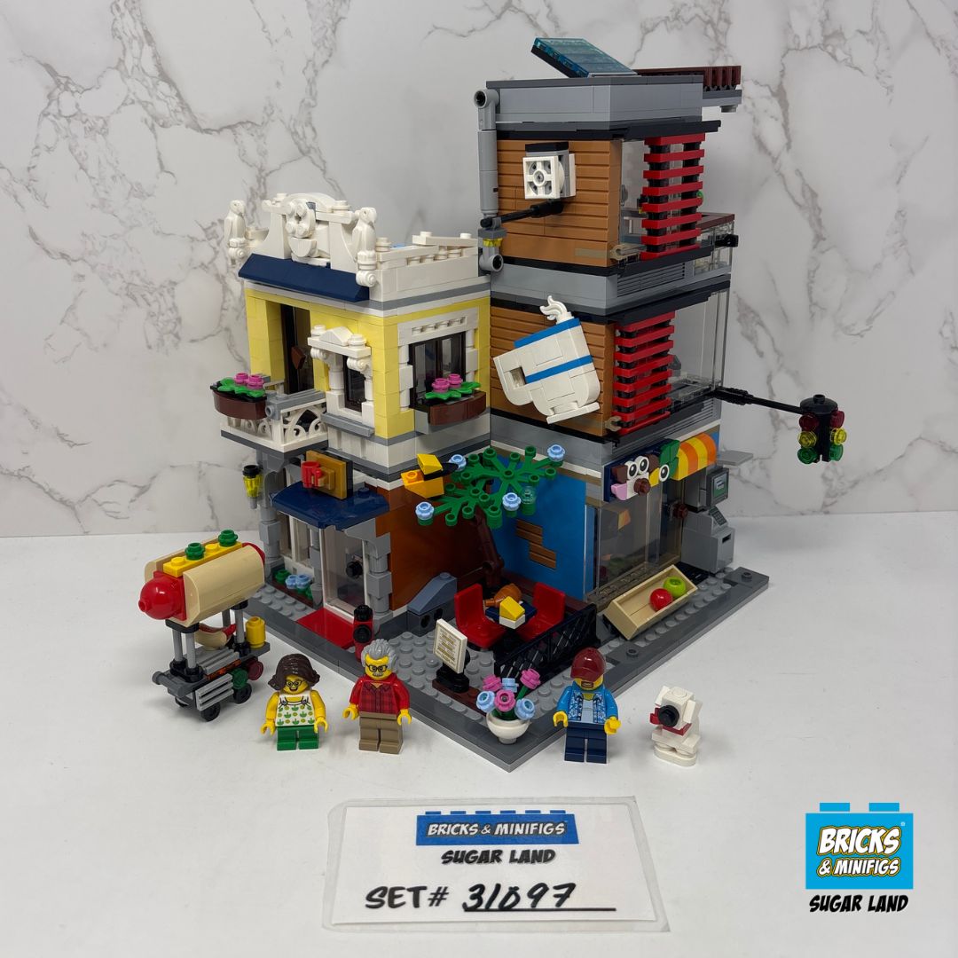31097 - Townhouse Pet Shop & Café {Cafe} (U)