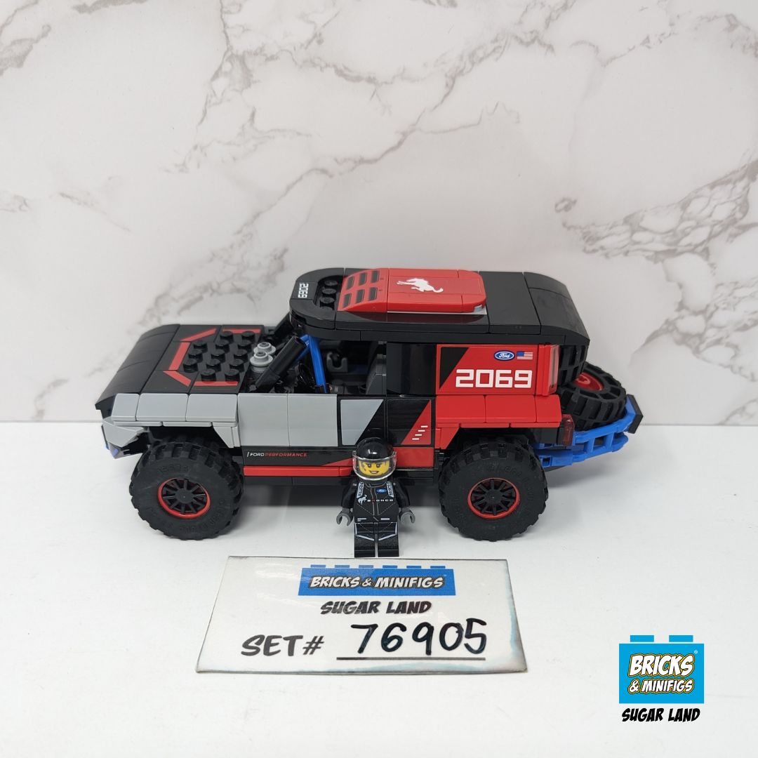 76905 - Ford GT Heritage Edition and Bronco R (U1)