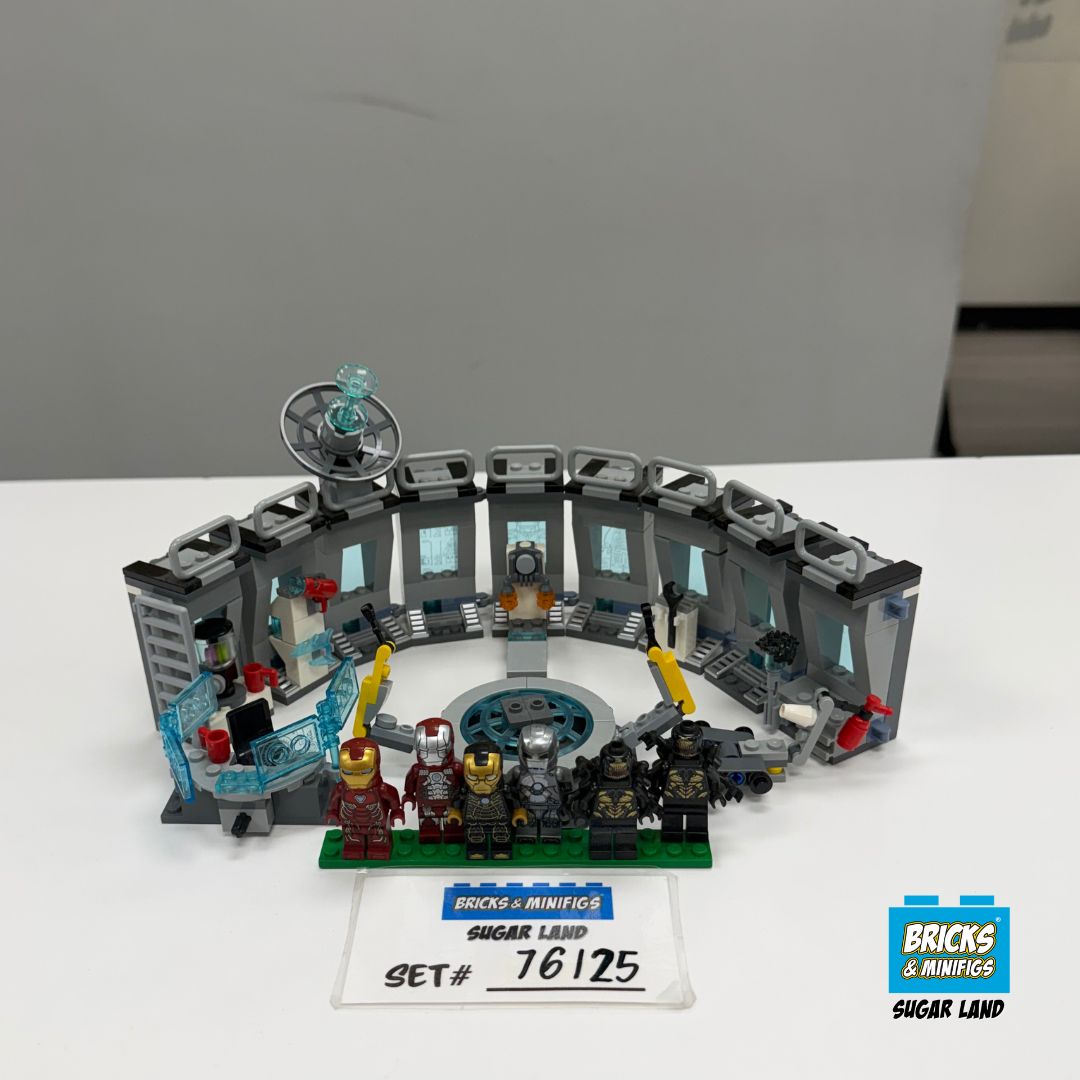 76125 - Iron Man Hall of Armor (U1)