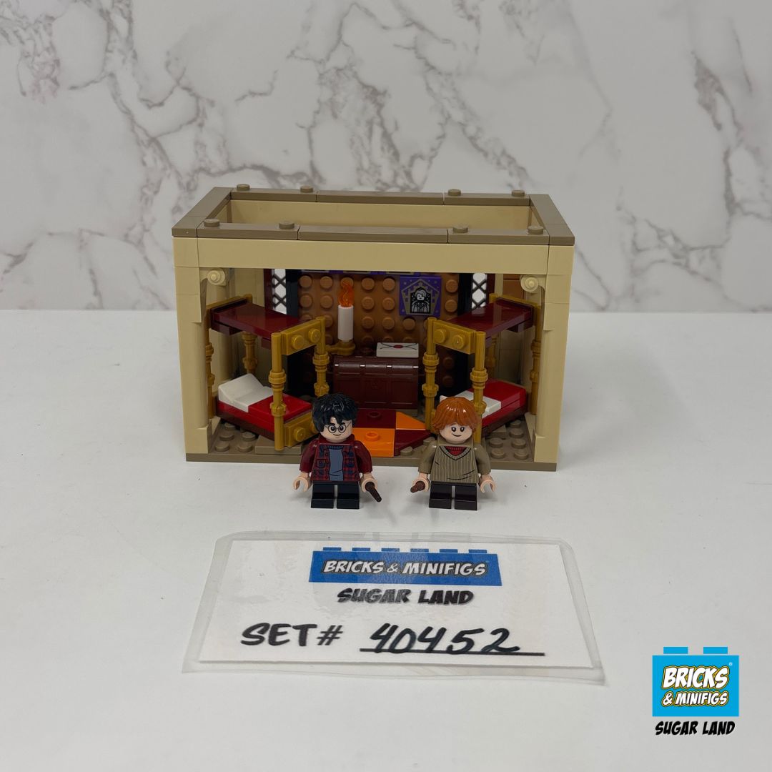 40452 - Hogwarts Gryffindor Dorms (U)
