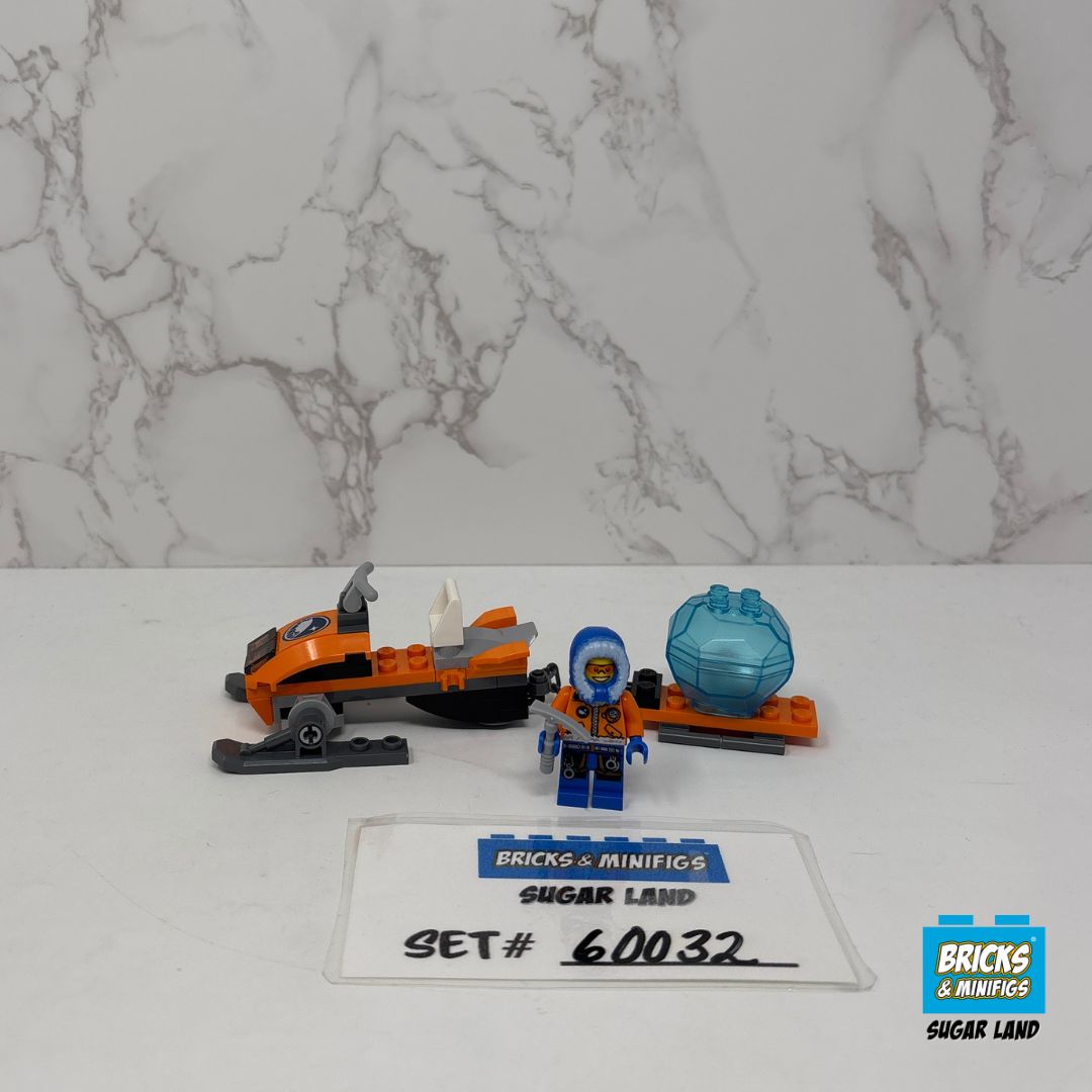 60032 - Arctic Snowmobile (U)