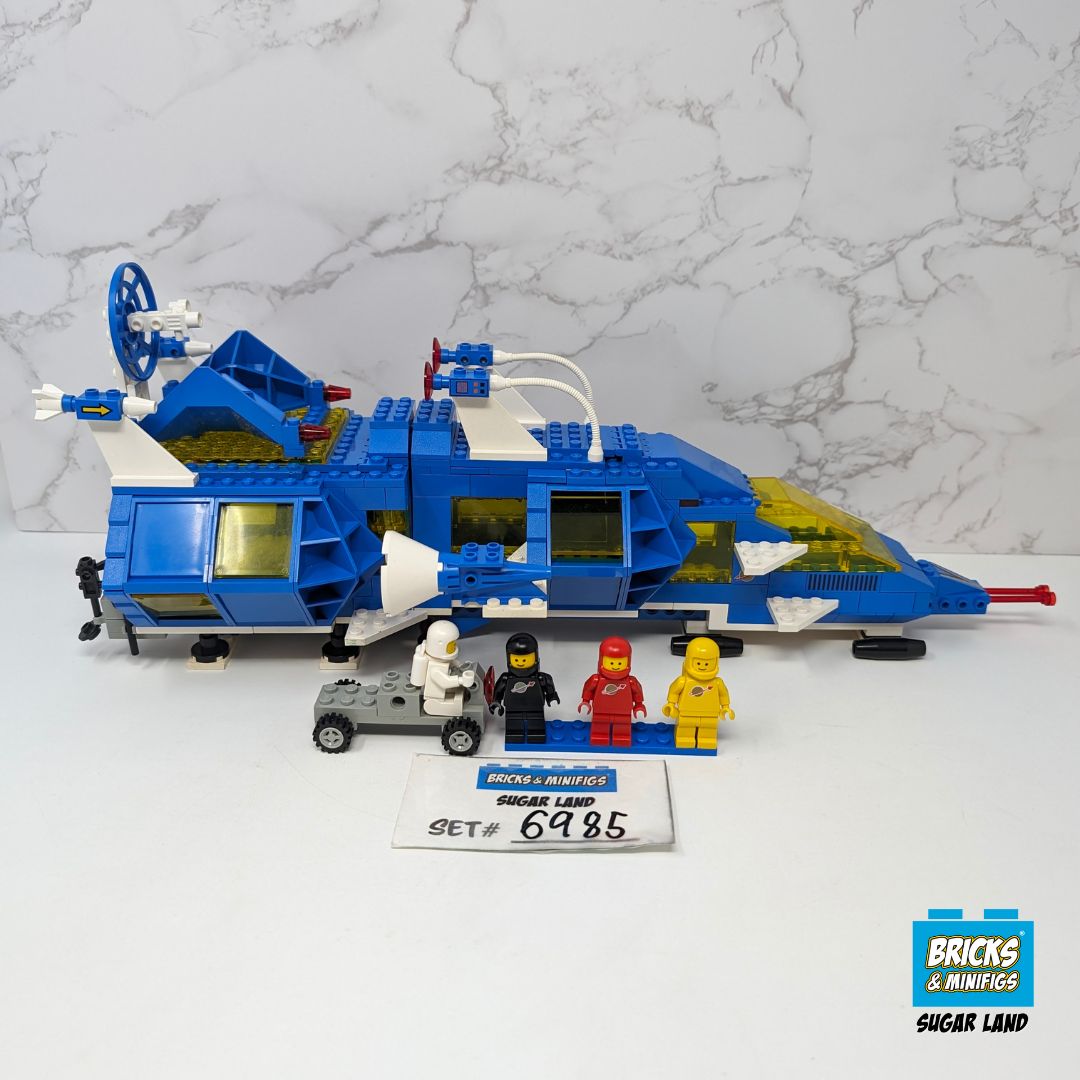 6985 - Cosmic Fleet Voyager (U)
