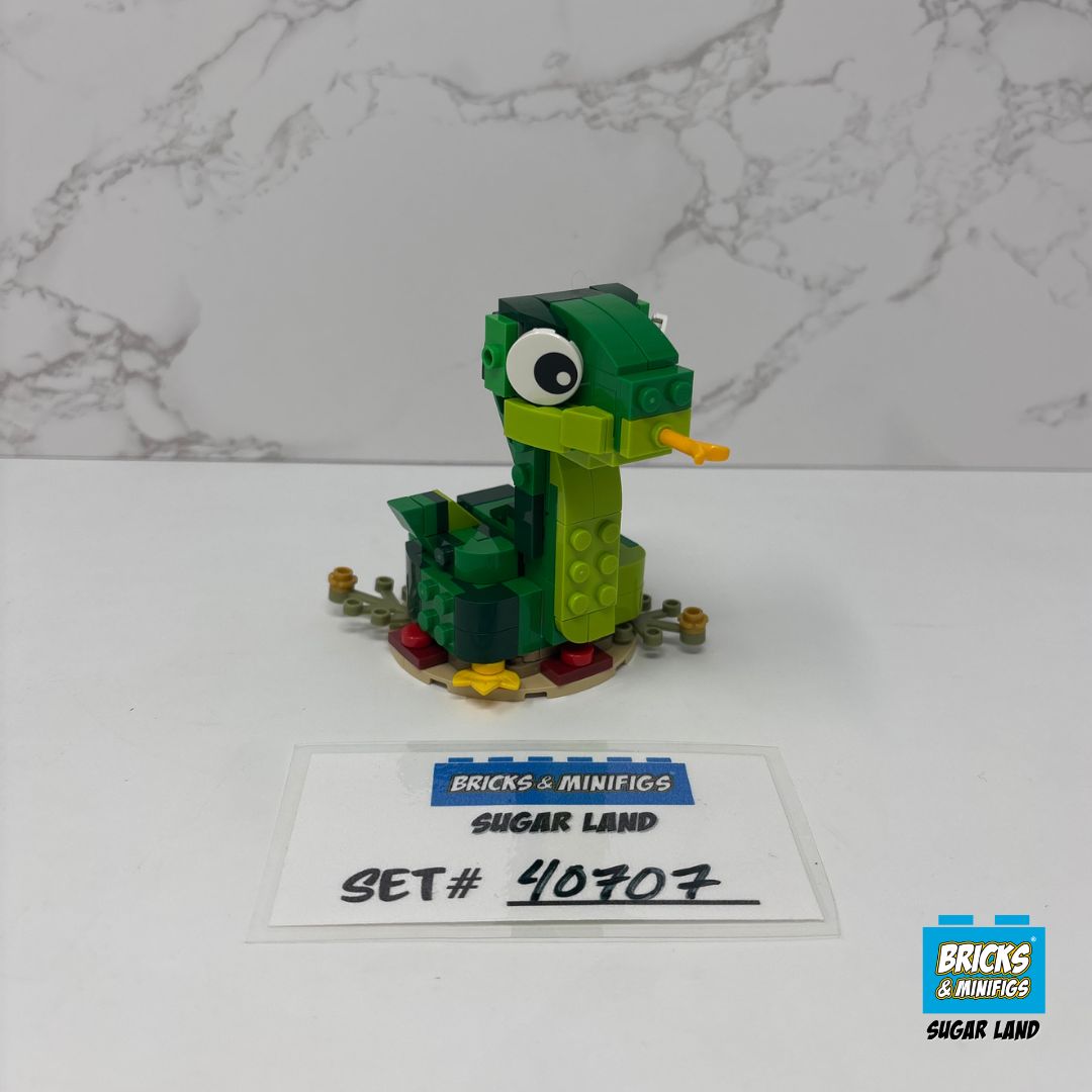 40707 - Year of the Snake (U)
