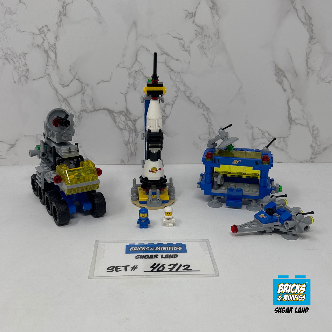 40712 - Micro Rocket Launchpad (U)