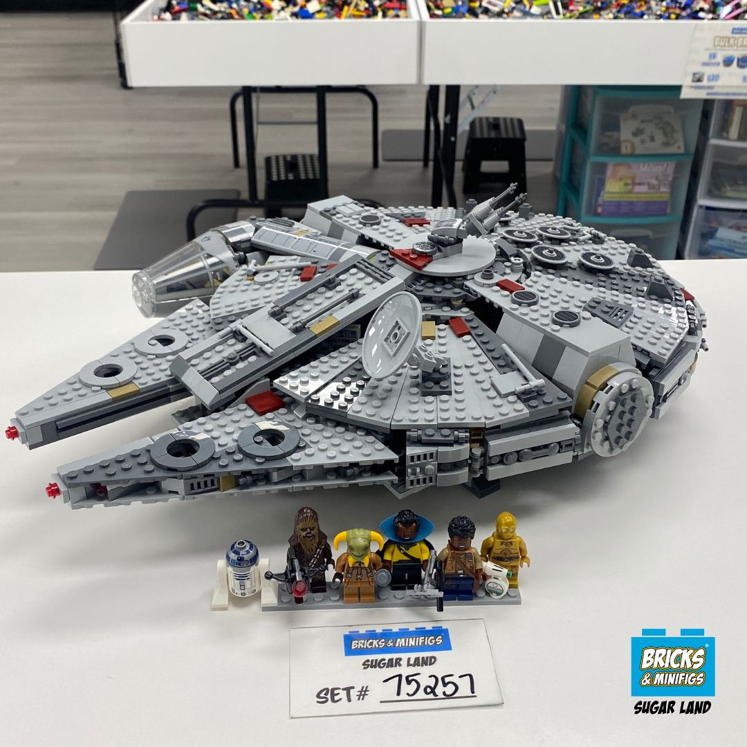 75257 - Millennium Falcon (U)