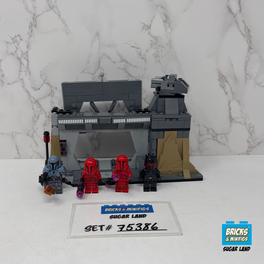 75386 - Paz Vizla and Moff Gideon Battle (U)