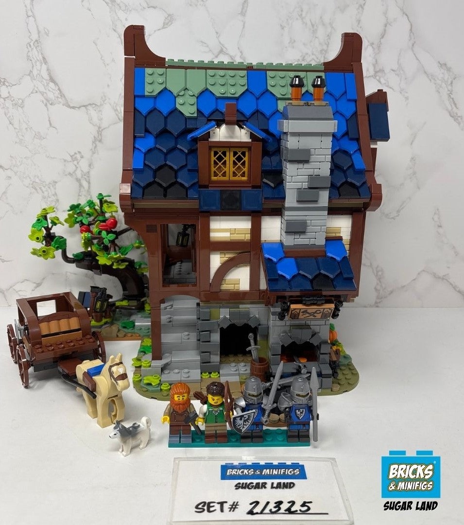 21325 - Medieval Blacksmith (U)