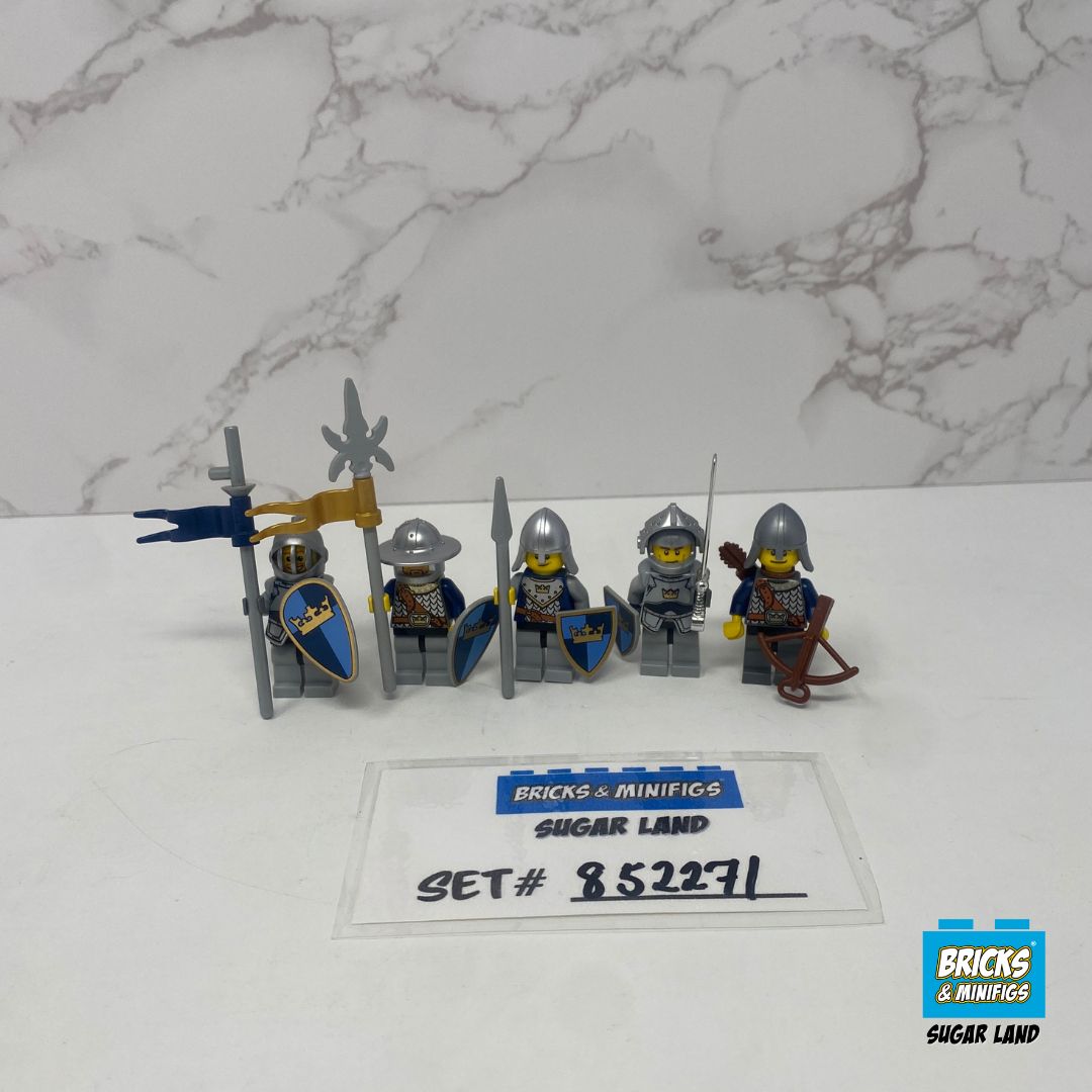 852271 - Battle Pack Knights blister pack (U)
