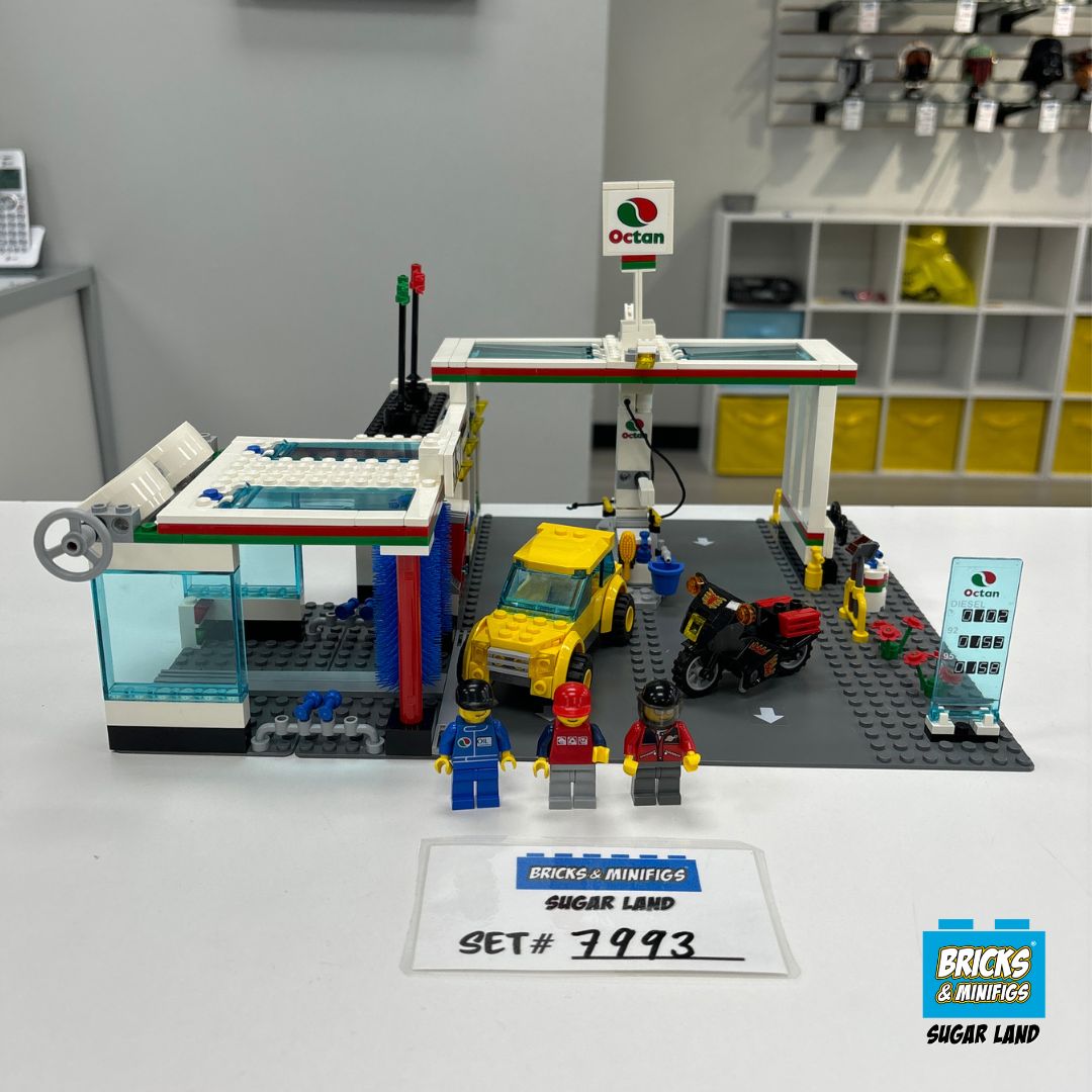 7993 - Service Station (U)