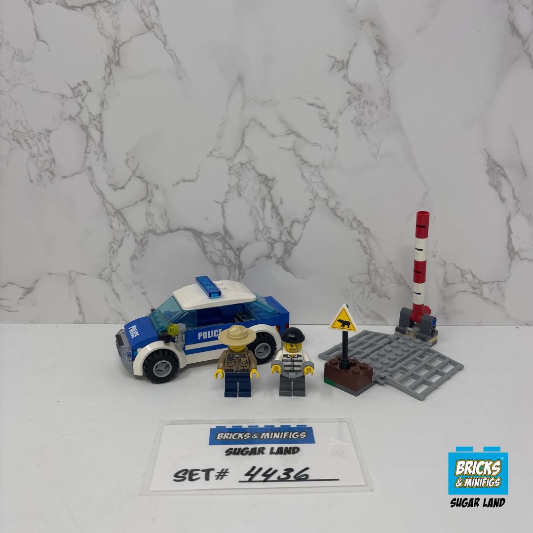 4436 - Patrol Car (U)