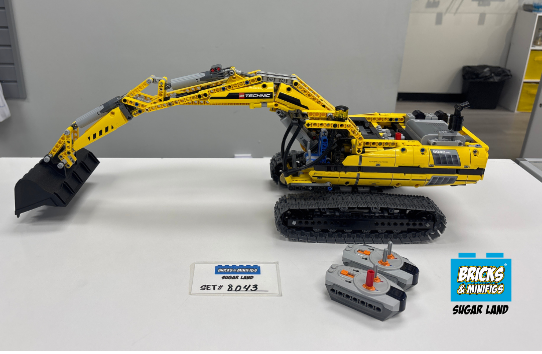 8043 - Motorized Excavator (U)