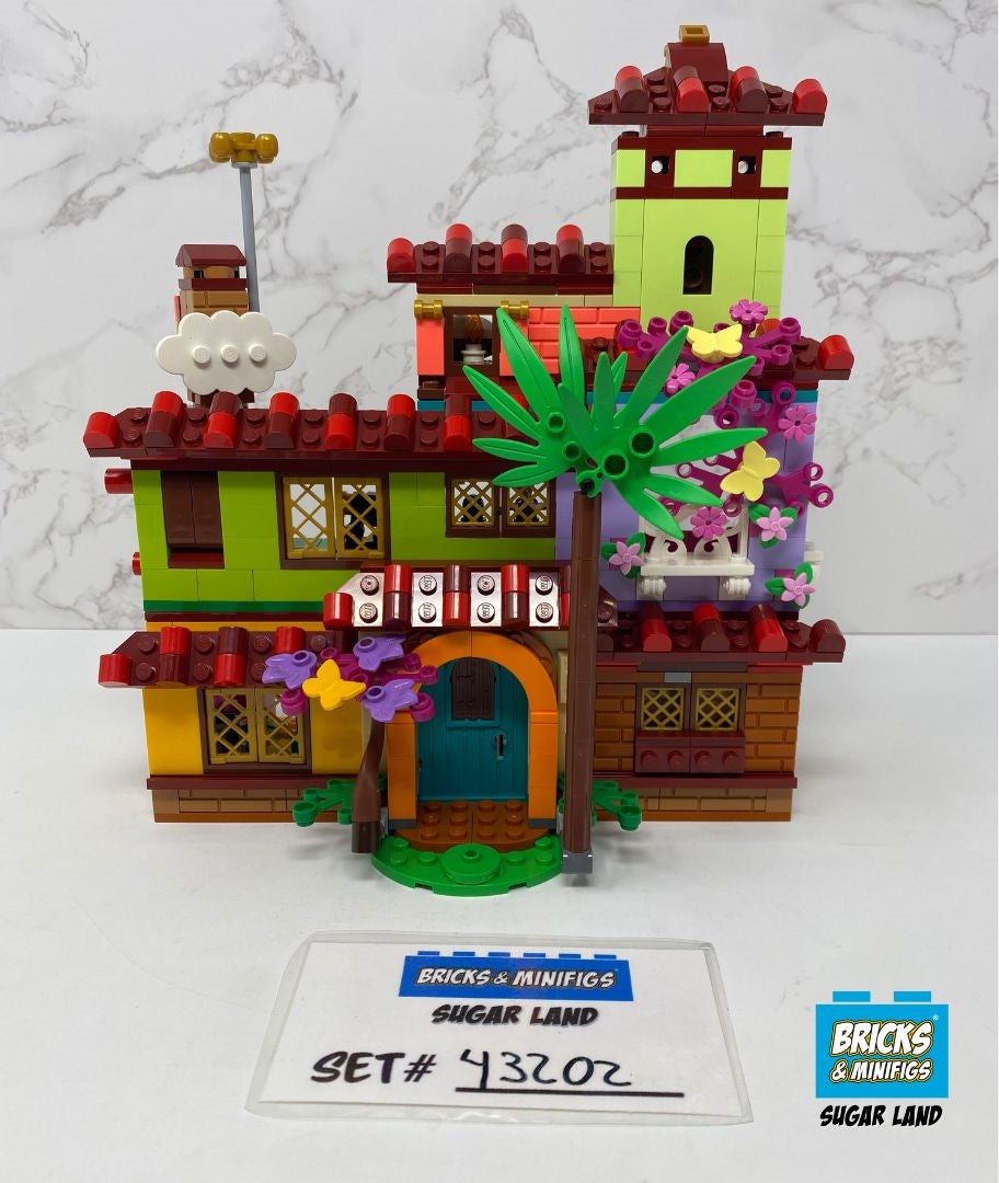 43202 - The Madrigal House (U2)
