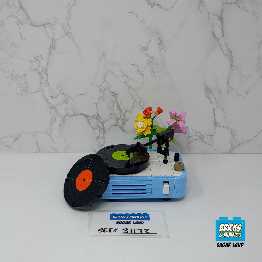 31172 - Record Player with Flowers (U)