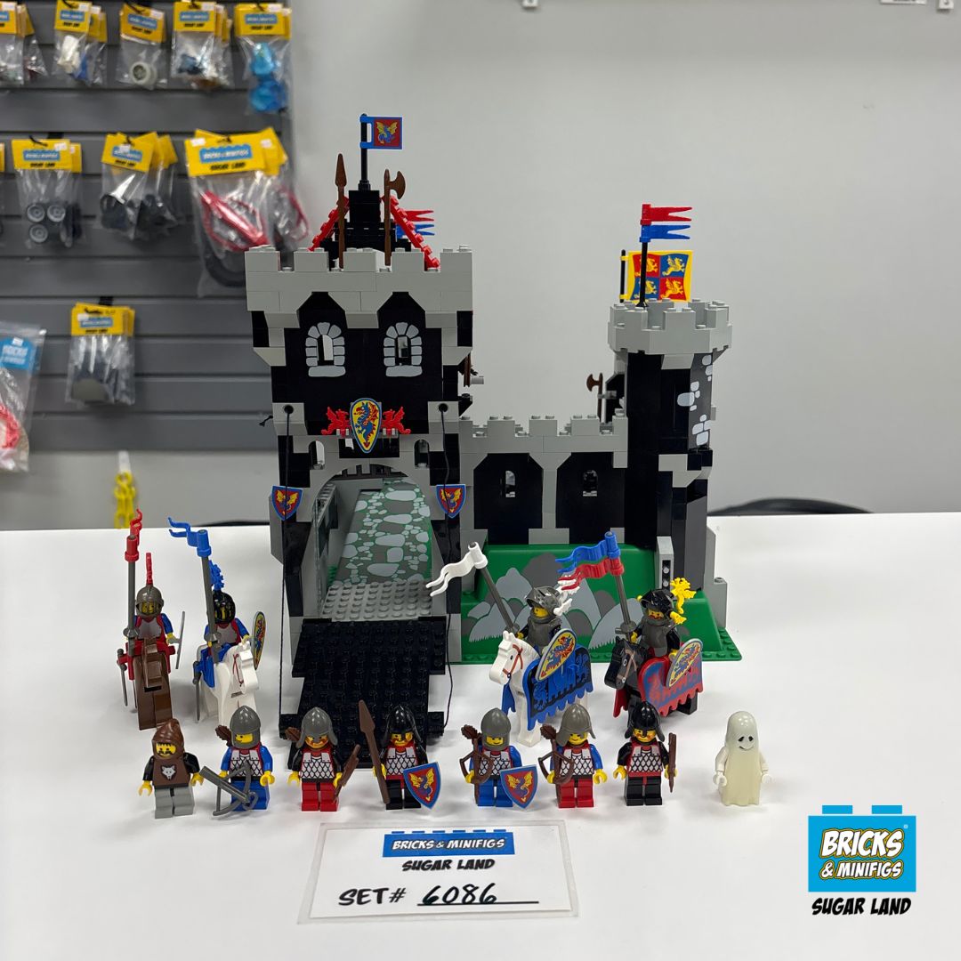 6086 - Black Knight's Castle (U)
