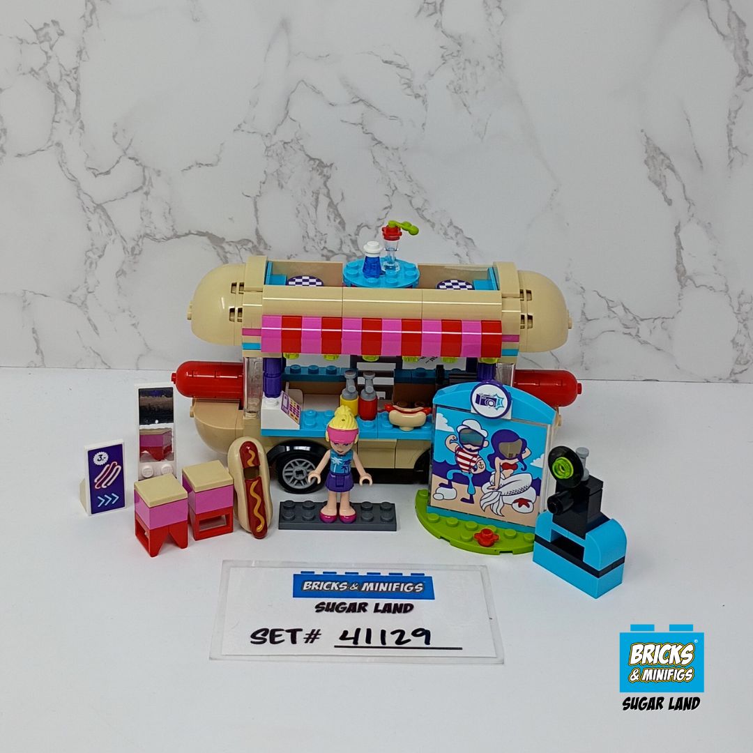 41129 - Amusement Park Hot Dog Van (U1)