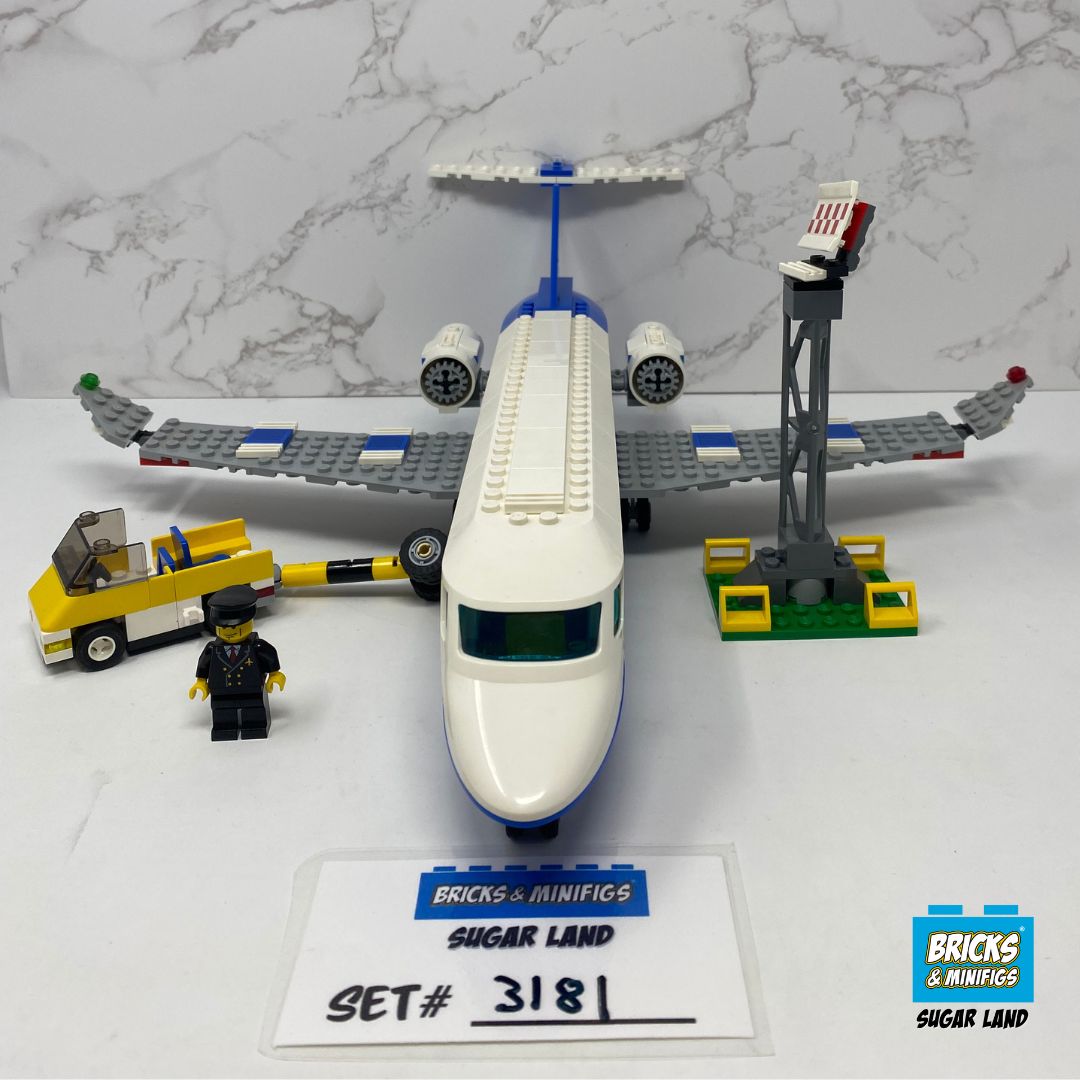 3181 - Passenger Plane (U1)