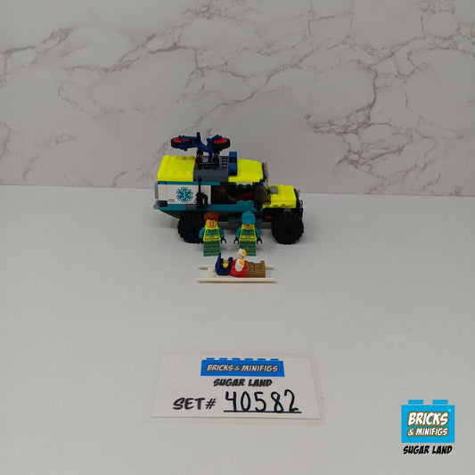 40582 - 4x4 Off-Road Ambulance Rescue (U)