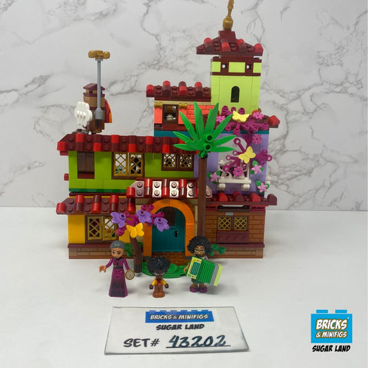 43202 - The Madrigal House (U)