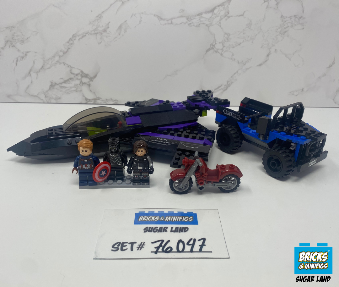 76047 - Black Panther Pursuit (U)