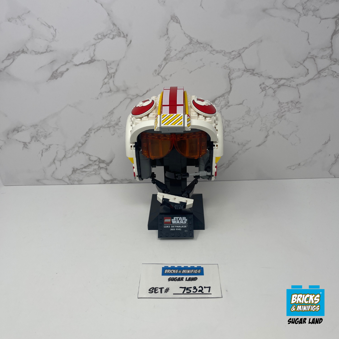 75327 - Luke Skywalker Red Five Helmet (U)