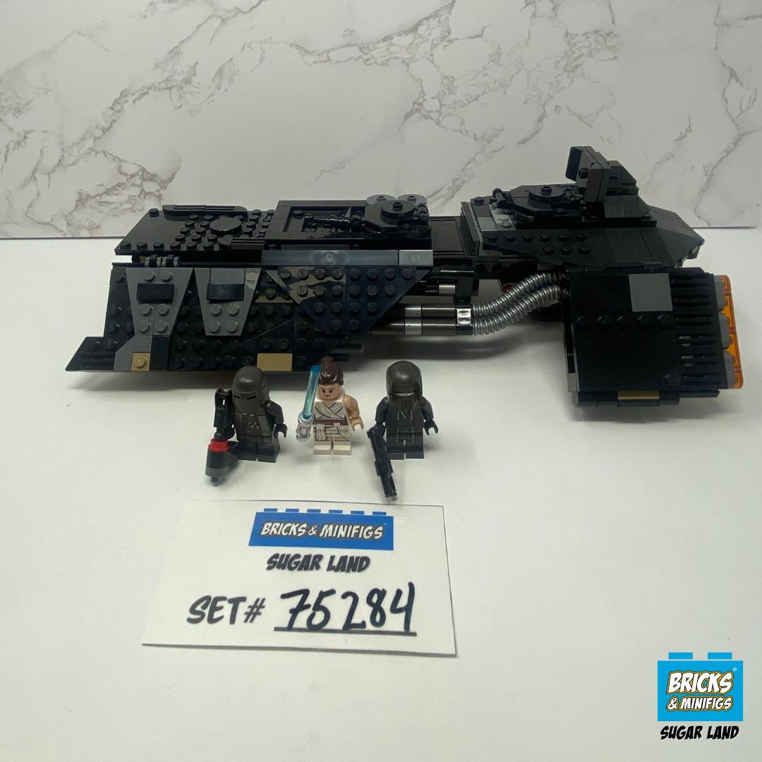 75284 - Knights of Ren Transport Ship (U)