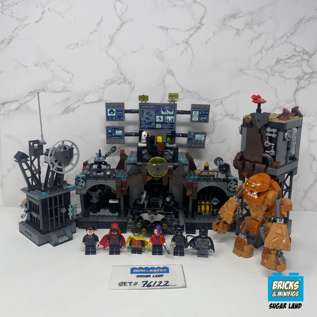 76122 - Batcave Clayface Invasion (U)