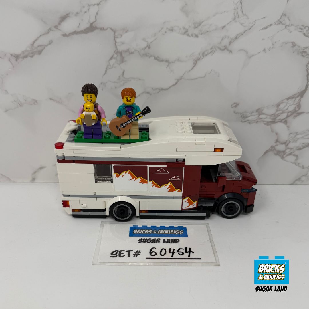 60454 - Holiday Adventure Camper Van (U)