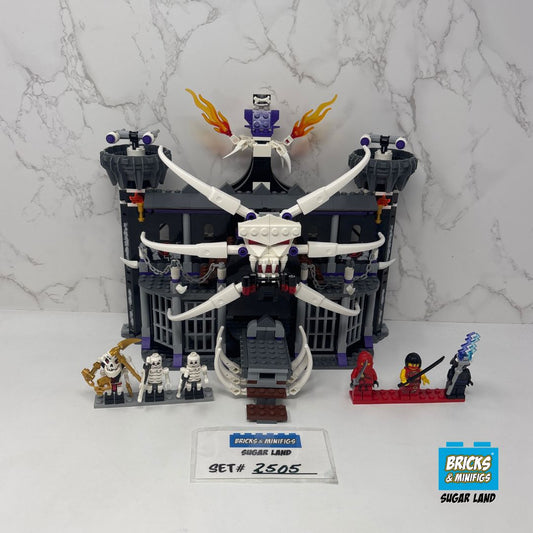 2505 - Garmadon's Dark Fortress (U)