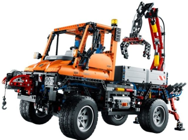 8110 - Mercedes-Benz Unimog U 400 (R, C)