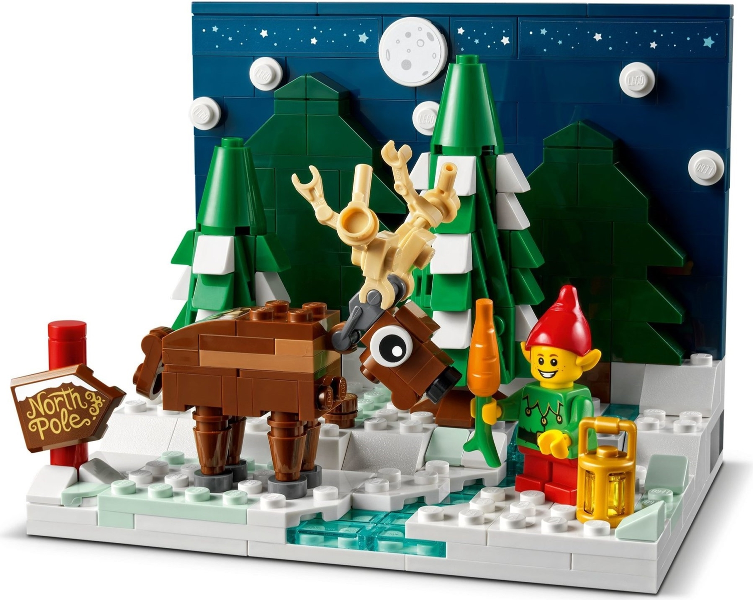 40484 - Santa's Front Yard (R, C)
