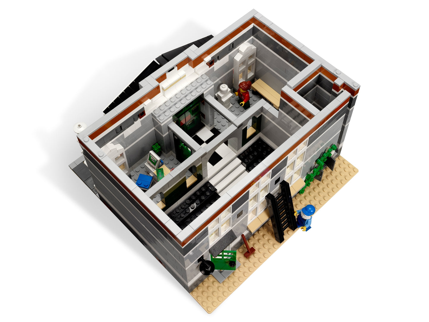 10224 - Town Hall (R)