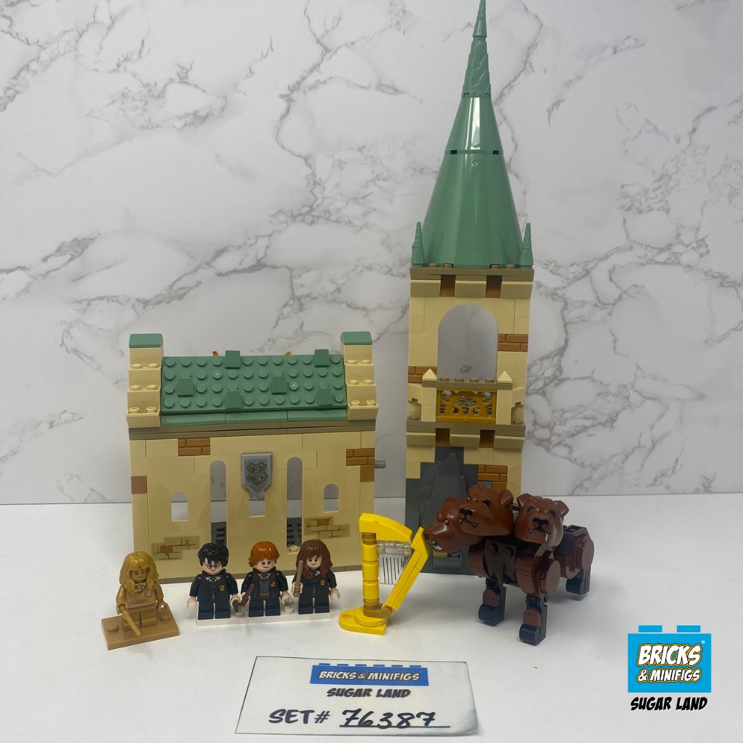 76387 - Hogwarts: Fluffy Encounter (U)