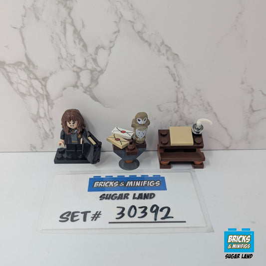 30392 Hermione's Study Desk polybag