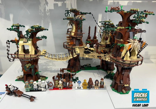 10236 - Ewok Village - UCS (U1)