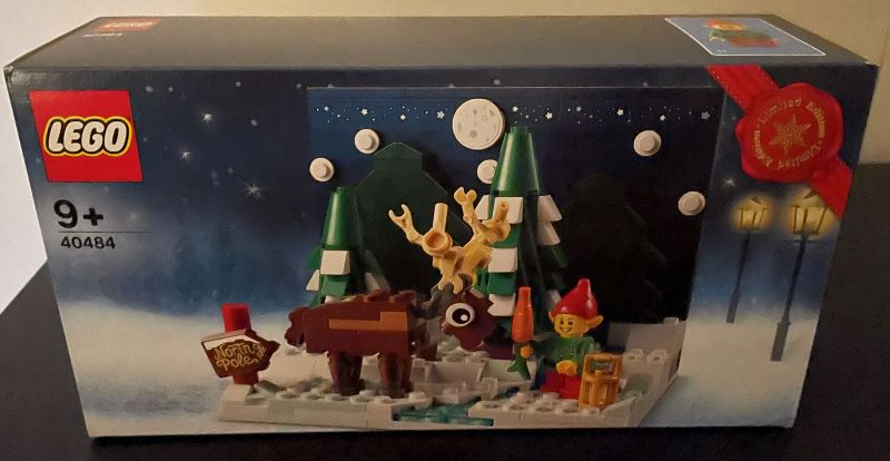 40484 - Santa's Front Yard (R, C)
