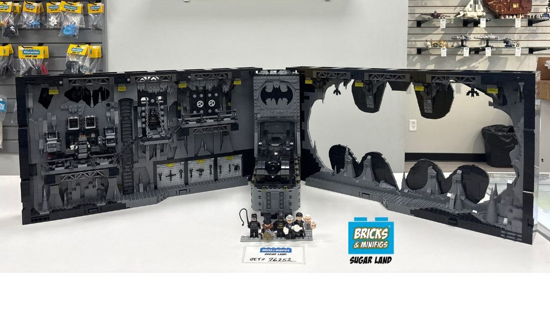 76252 - Batcave - Shadow Box (U)