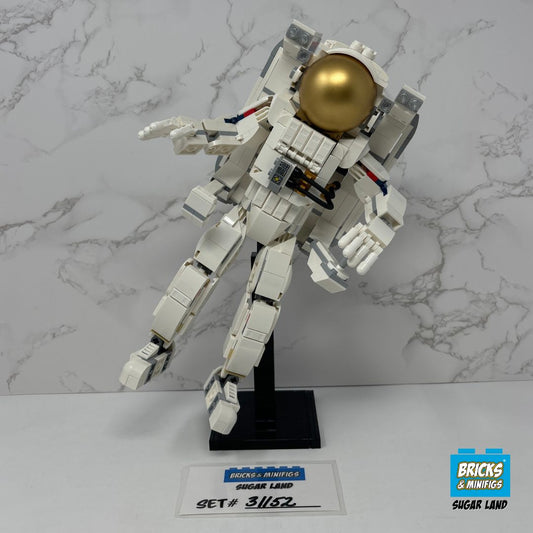 31152 - Space Astronaut (U)