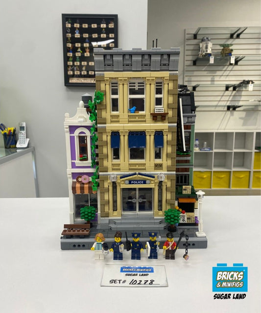 10278 - Police Station (U)