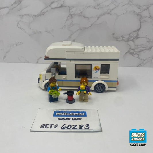 60283 - Holiday Camper Van (U)