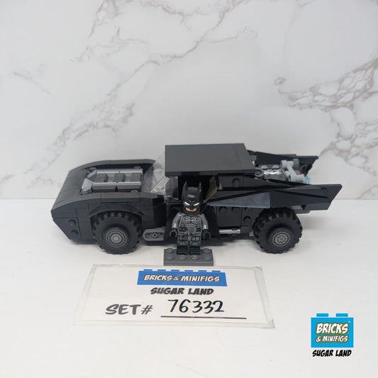 76332 - The Batman Batmobile (U)
