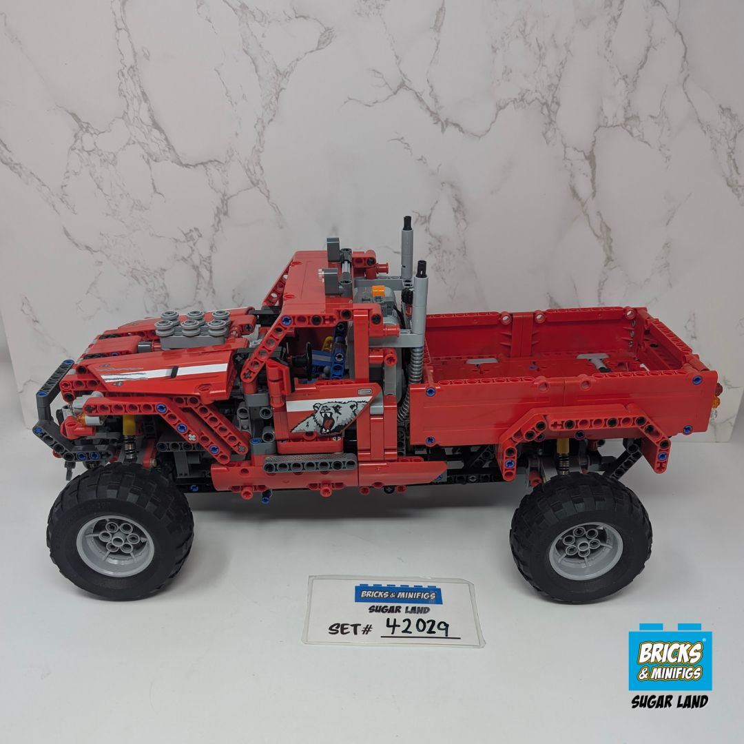 42029 - Customized Pick up Truck (U)