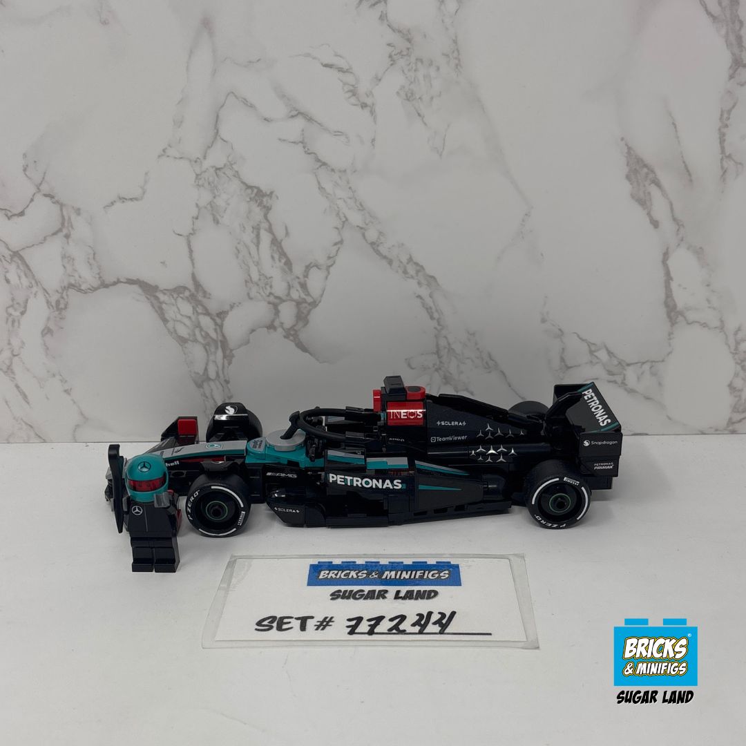 77244 - Mercedes-AMG F1 W15 Race Car (U)