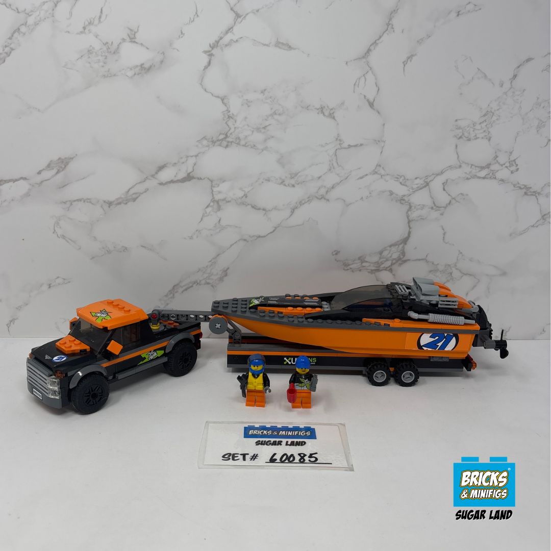 60085 - 4x4 with Powerboat (U)