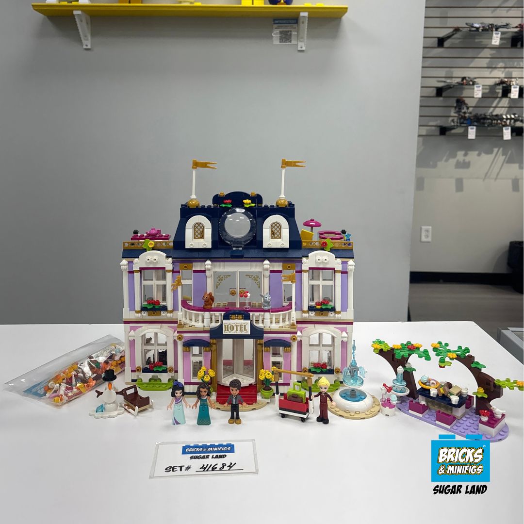 41684 - Heartlake City Grand Hotel (U)