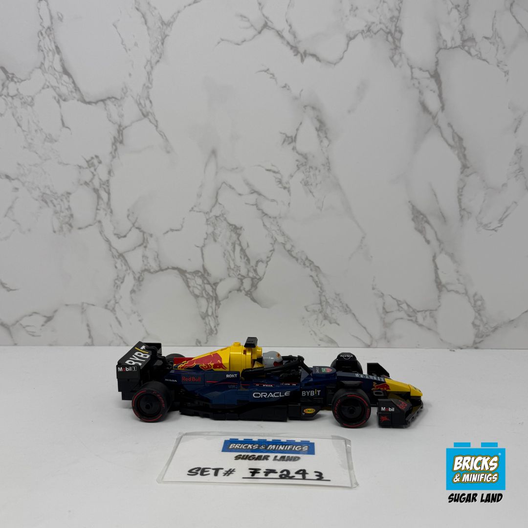 77243 - Oracle Red Bull Racing RB20 F1 Race Car (U)